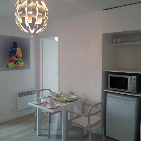 4 Personnes Quartier Montmartre París