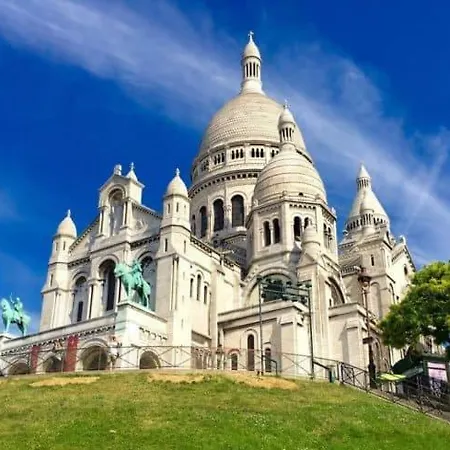 4 Personnes Quartier Montmartre París