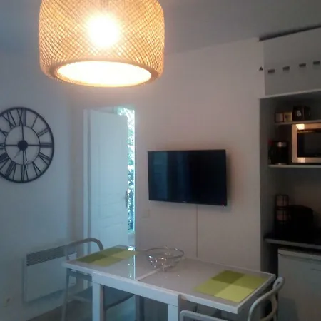 4 Personnes Quartier Montmartre Apartamento